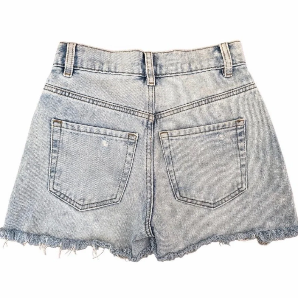 pacsun light wash denim shorts